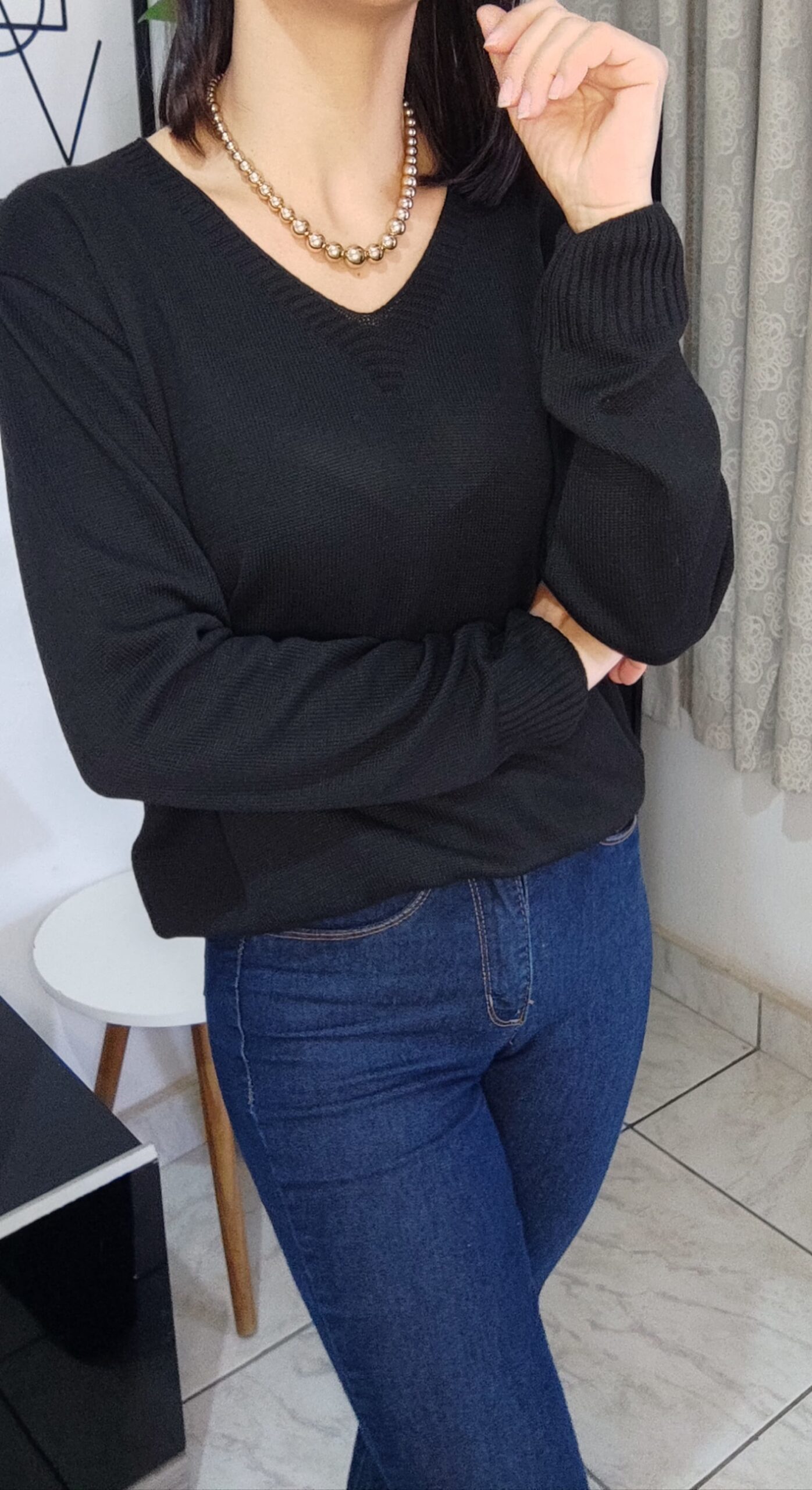 Blusa tricô Básica – Decote V e Manga Longa (G) - Imagem 2