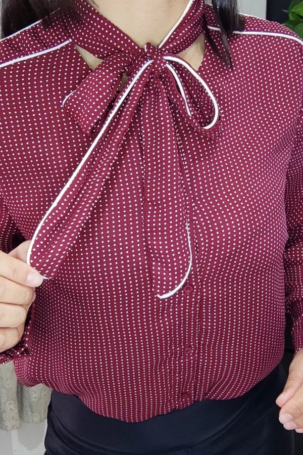 Camisa Retrô Chiffon Poá – Gola Gravata (M)